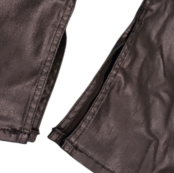 A&F 90s Slim Straight Curve Love Coated Pants - Picture 5 of 10